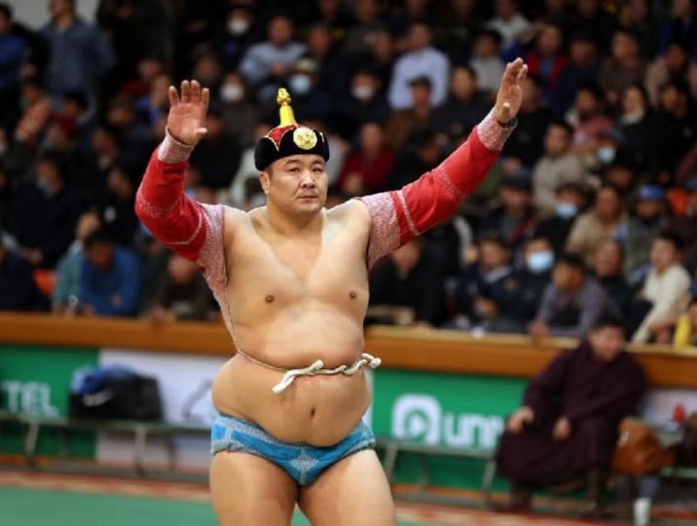 Ерөнхийлөгчийн цомд зодоглох бөхчүүд