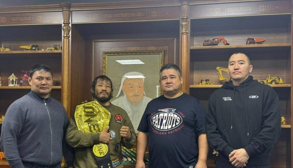 Б.Энх-Оргилыг 2 өрөө байраар шагнажээ