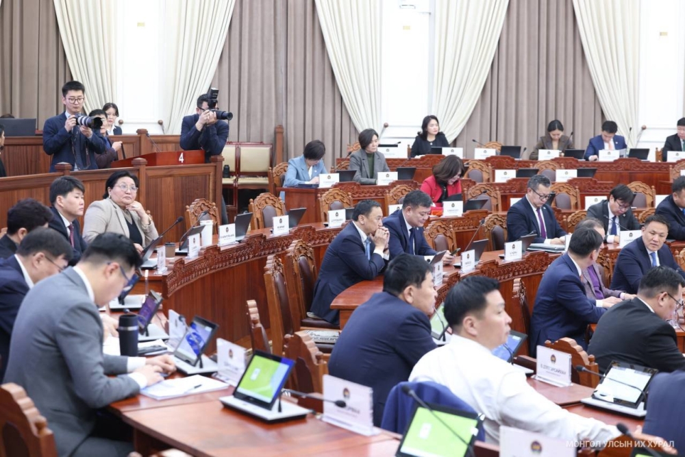 “Хянан шалгах түр хороо байгуулах тухай” УИХ-ын тогтоолын төслийг хэлэлцлээ