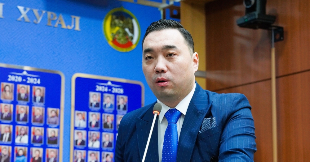 Сүхбаатар дүүрэг: 2025 оны ШИЛДЭГ ХҮҮХДҮҮДЭД шагналыг нь гардуулав