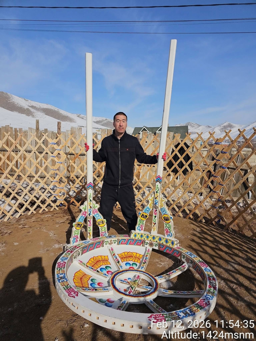 П.Сувданхуяг: 5 хүүхэдтэй өрх толгойлсон эмэгтэйд гэр бэлэглэжээ