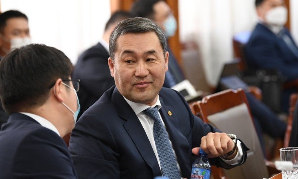 Эрчим хүчний сайд асан Н.Тавинбэхийг цагдан хорьжээ