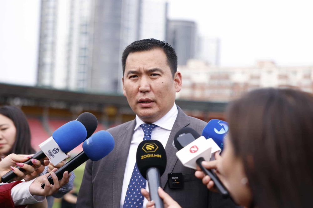 Д.Амгалан: Энэ жил наадмаар зөвхөн ААН-үүдэд хоол үйлдвэрлэл, үйлчилгээний зөвшөөрөл олгоно