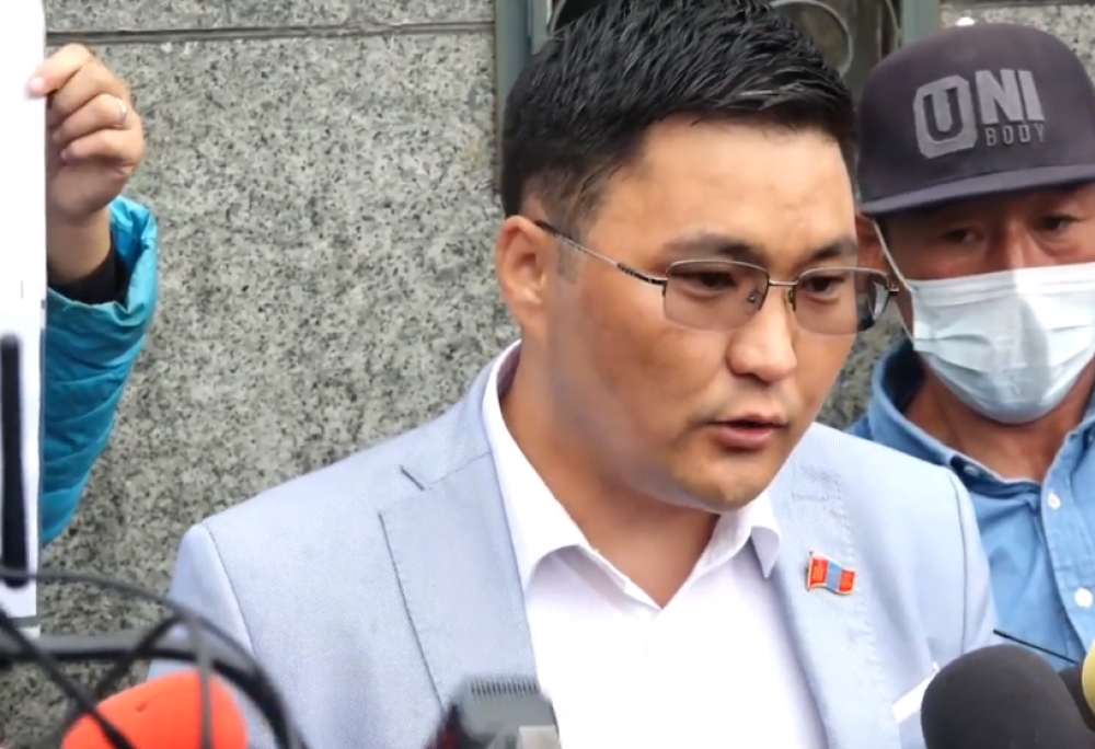 ХЭН ЮУ ХЭЛЭВ| Б.Жагар: Жирийн иргэн ял авдаг, эрх мэдэлтэн суудал ахидаг тогтолцоог таслан зогсооё