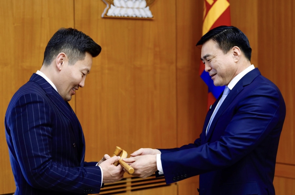 Х.Ганхуяг: МОНГОЛ УЛСЫН ШАДАР САЙДЫН АЖЛАА ХҮЛЭЭН АВЛАА