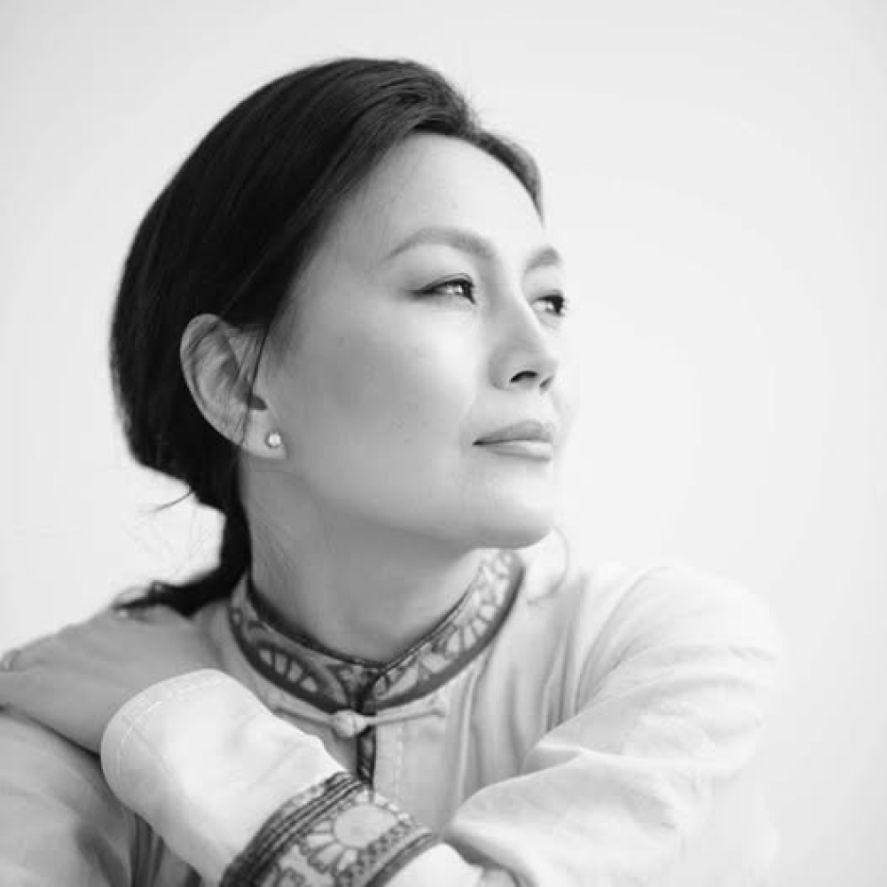 Жүжигчин P.Анхням: Тус гэдэгт тийм айхтар их юм орохгүй ээ