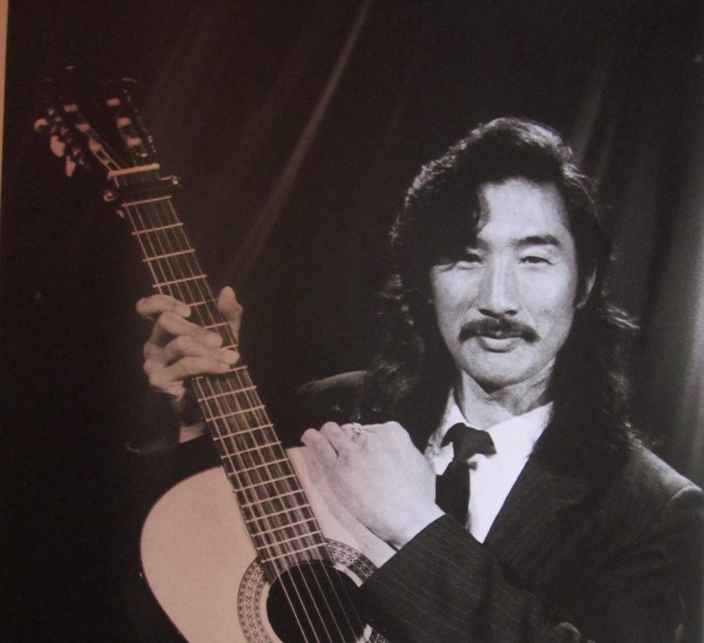 Н.Гантулга: Алдарт дуучин Н.Төмөрхуяг ах минь намайг Арабад хөл алхуулсан ч юм билүү