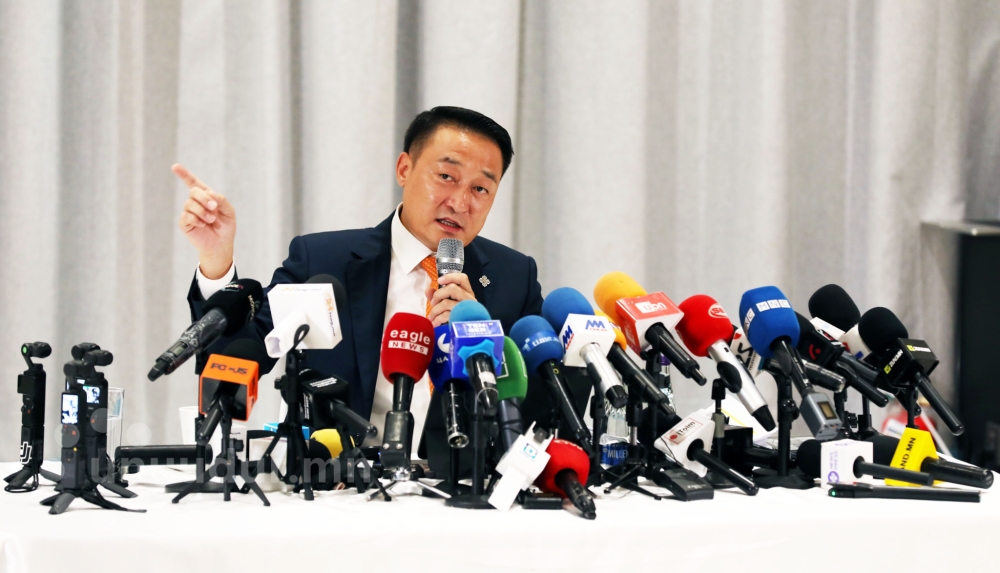 УИХ-ын гишүүн Д.Амарбаясгаланд прокурорын дуудах хуудас хүргүүлжээ