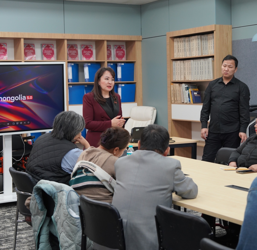 Сүхбаатар дүүрэг: ТУСГАЙ ХЭРЭГЦЭЭТ ИРГЭДИЙН ЦАХИМ УР ЧАДВАРЫГ ДЭЭШЛҮҮЛЭХ СУРГАЛТ ЗОХИОН БАЙГУУЛЛАА